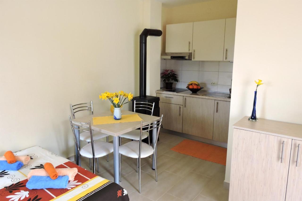 Apartments By The Sea Veli Rat, Dugi Otok - 436 외부 사진